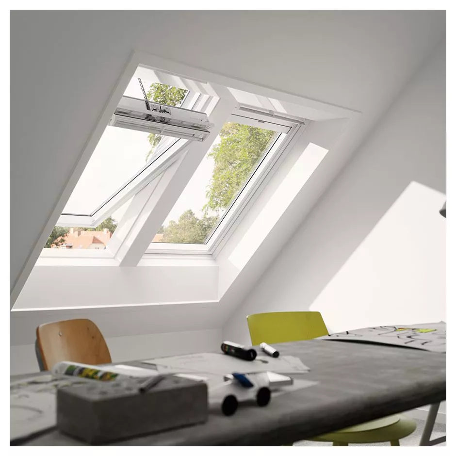 VELUX INTEGRA fenêtre de toit à rotation solaire GGL 208430 CK04 - 55x98cm