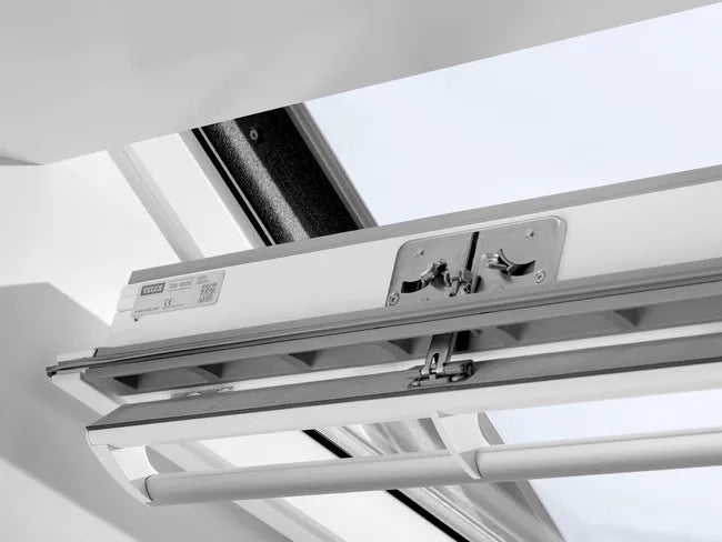 Fenêtre VELUX à rotation Confort GGL WhiteFinish